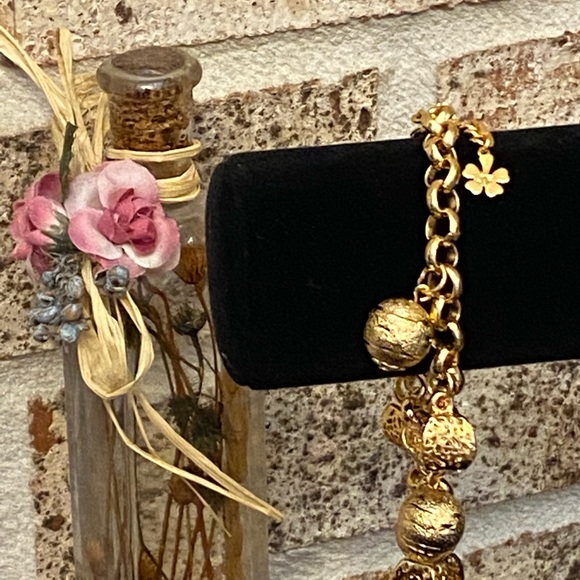 Set of necklace and bracelet gold tone - Picture 8 of 9